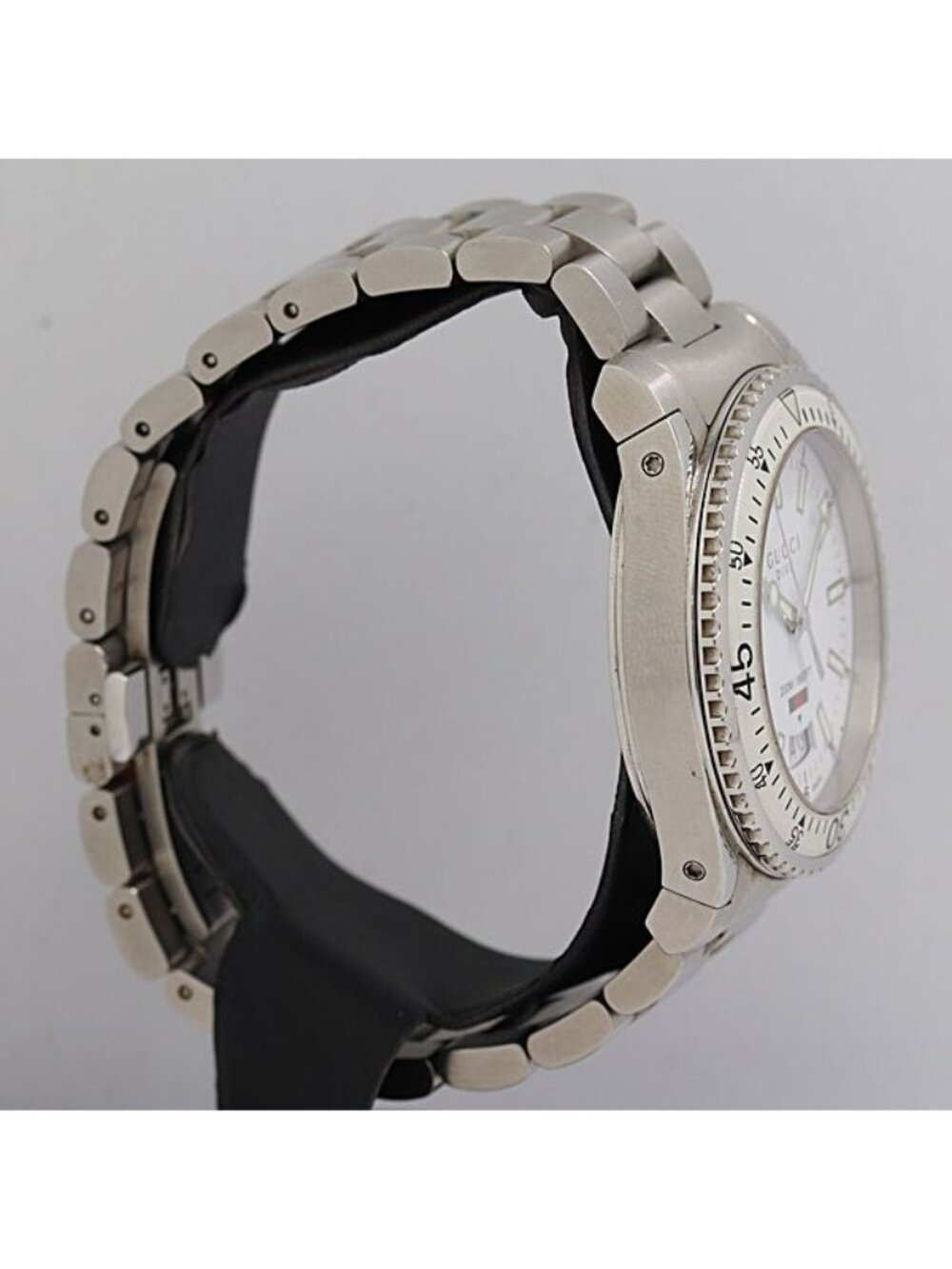 Gucci Dive 136.3 Quartz White Dial Date Watch Tam - Picture 2 of 4